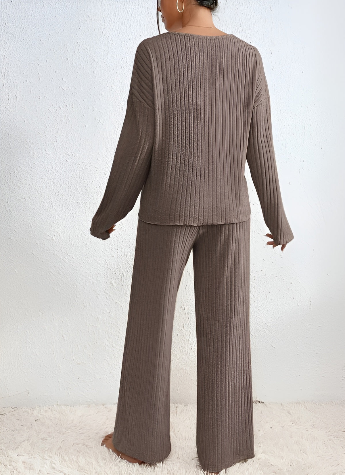 IRENE™ – Ensemble pull côtelé col en V